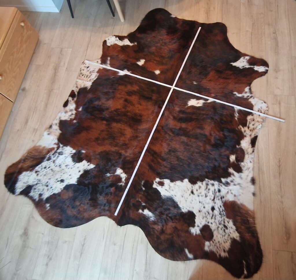 Rinderfell dreifarbig ca. 4qm